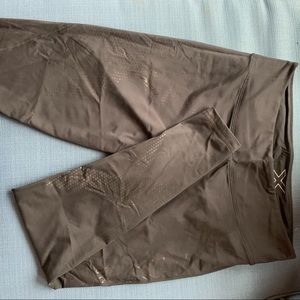 New 2XU Women's Mid-rise Compression Tights